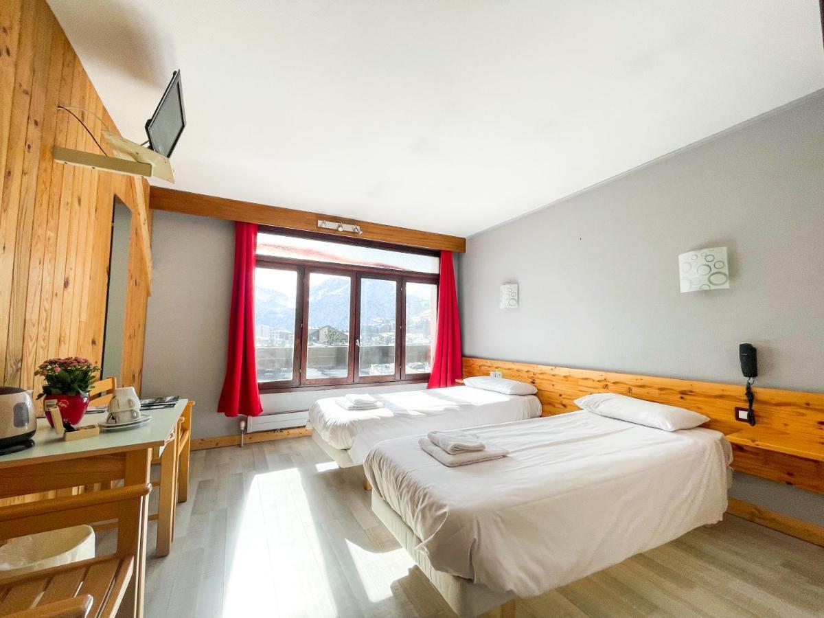 Atmosphere Hotel Λε Ντεζ Αλπ Εξωτερικό φωτογραφία