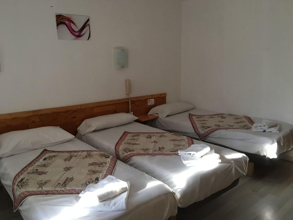 Atmosphere Hotel Λε Ντεζ Αλπ Εξωτερικό φωτογραφία