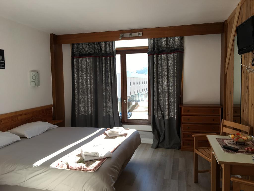 Atmosphere Hotel Λε Ντεζ Αλπ Εξωτερικό φωτογραφία